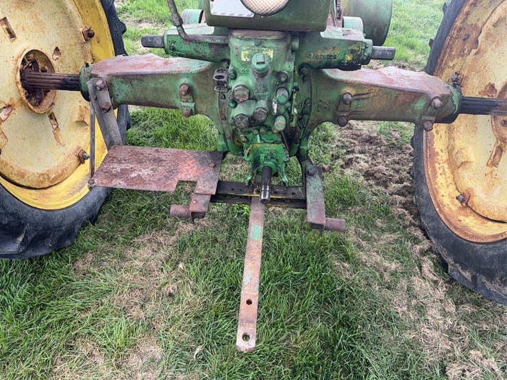 john-deere-b-image-39