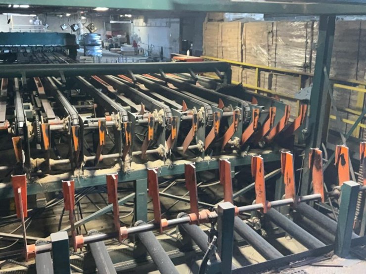 #107-•-automatic-lumber-stacker-image-3