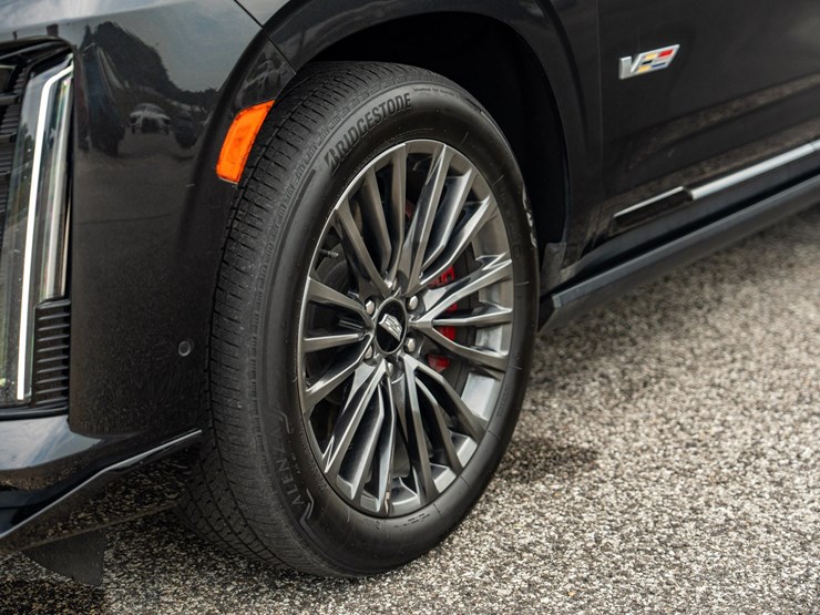 2024-cadillac-escalade-esv-image-14