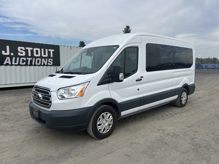 2017-ford-transit-image-1