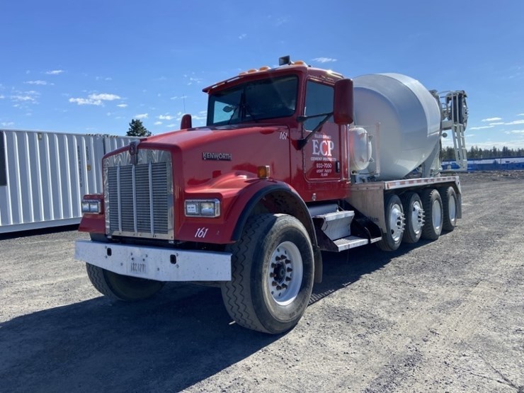 2004-kenworth-w900-image-1