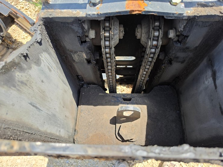 #26513-•-bobcat-hydraulic-drop-hammer-skid-steer-attachment-image-7