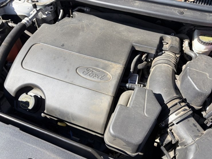 2015-ford-explorer-xlt-image-12