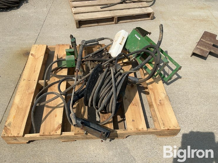 john-deere-4930-image-8