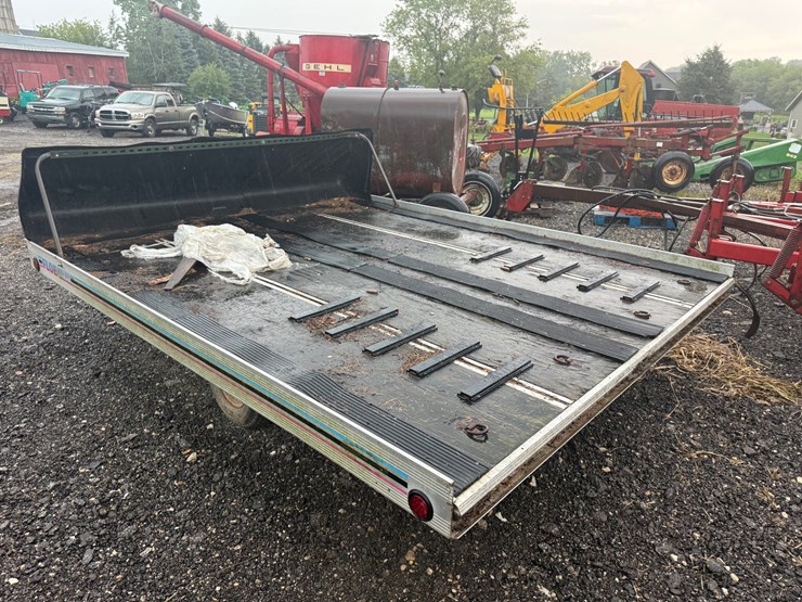 #748-•-floe-two-place-snowmobile-trailer-image-2