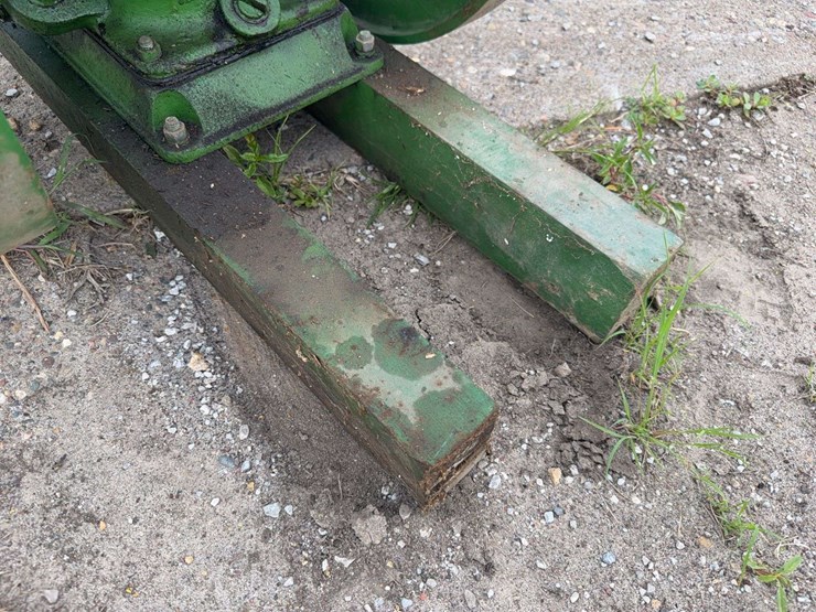 john-deere-112-image-16