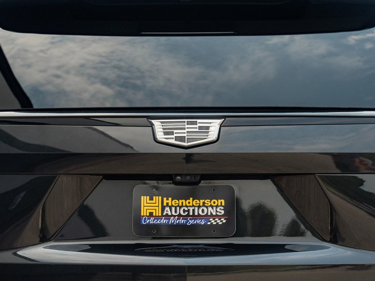 2024-cadillac-escalade-esv-image-17