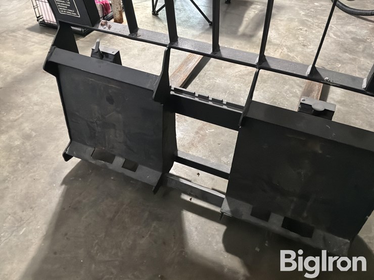 bobcat-pallet-fork-image-17