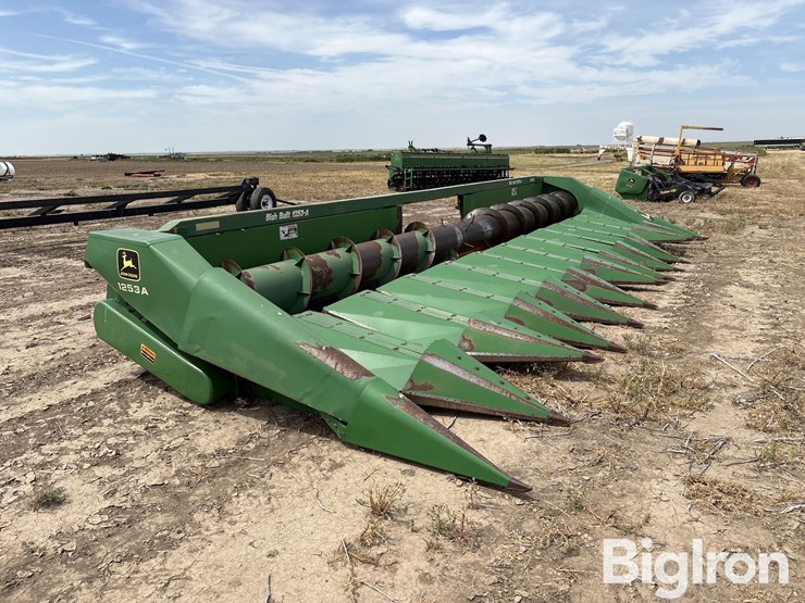 2011-john-deere-1253a-image-3