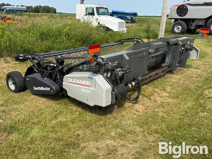 gleaner-4200-image-7