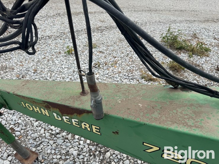 john-deere-7200-image-12
