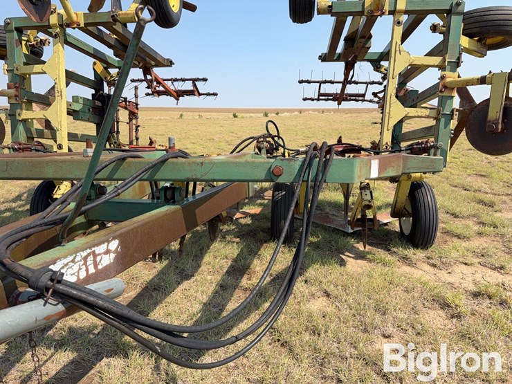 noble-32’-field-cultivator-image-11