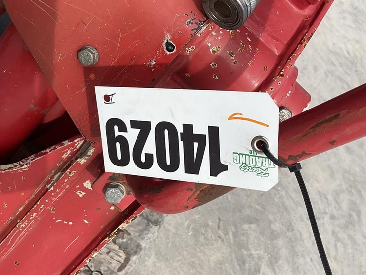 2022-takeuchi-tl10v2-image-21