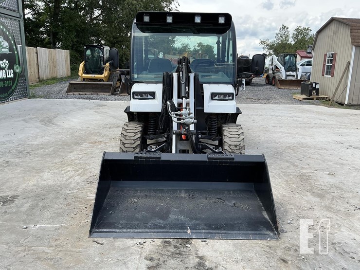 2022-bobcat-toolcat-uw56-image-7