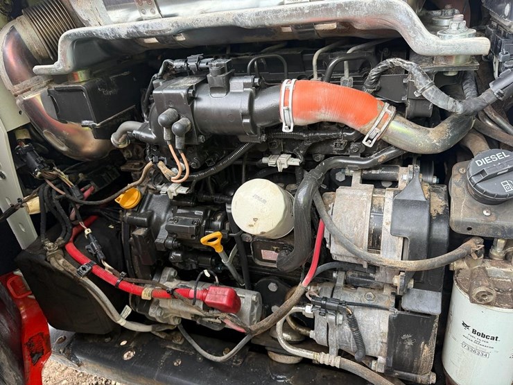 2022-bobcat-s850-image-14