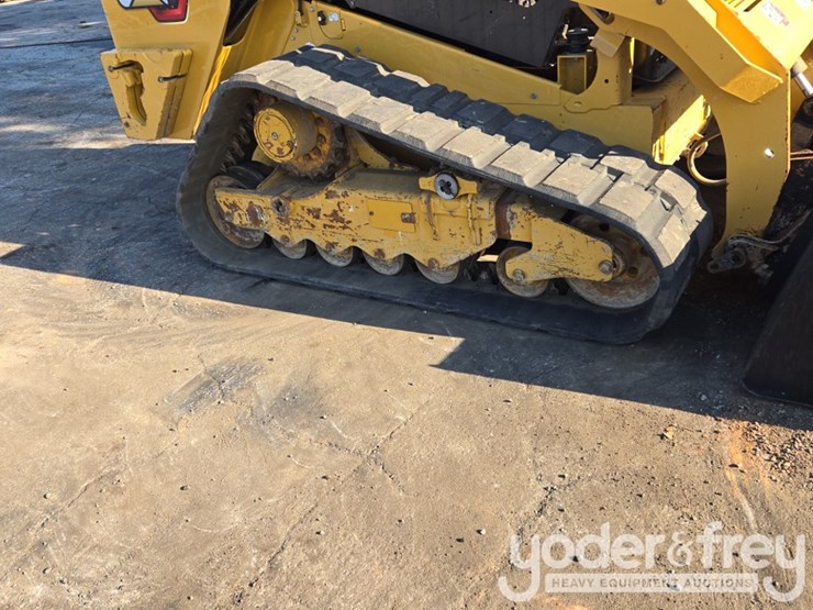 2023-caterpillar-289d3-image-12