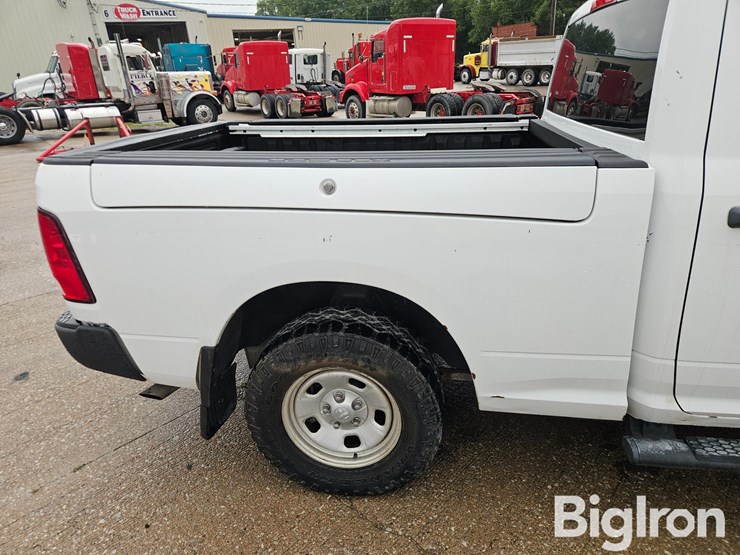 2016-dodge-1500-image-17