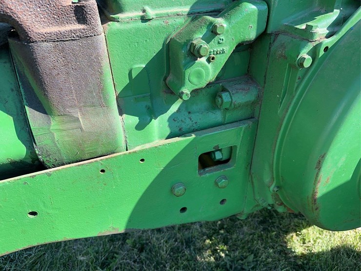 john-deere-70-image-11