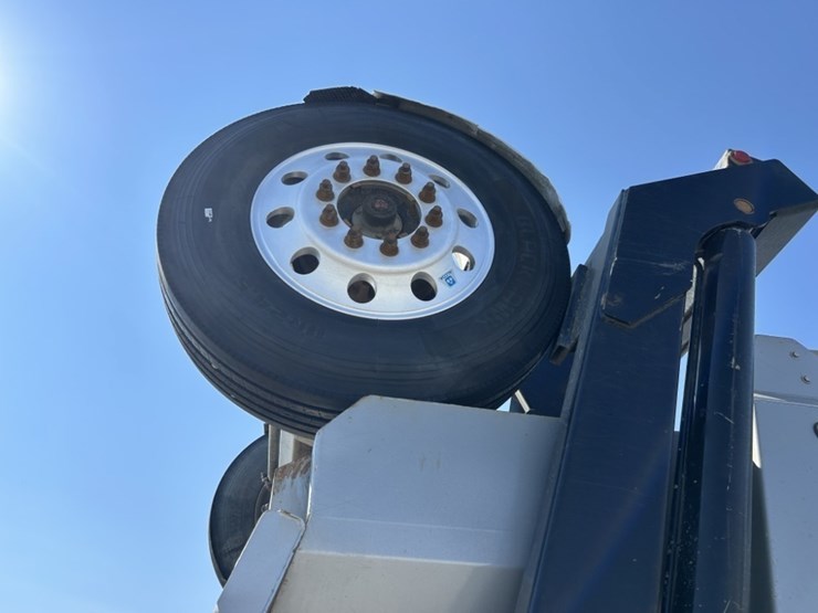 2015-western-star-4900sb-image-48