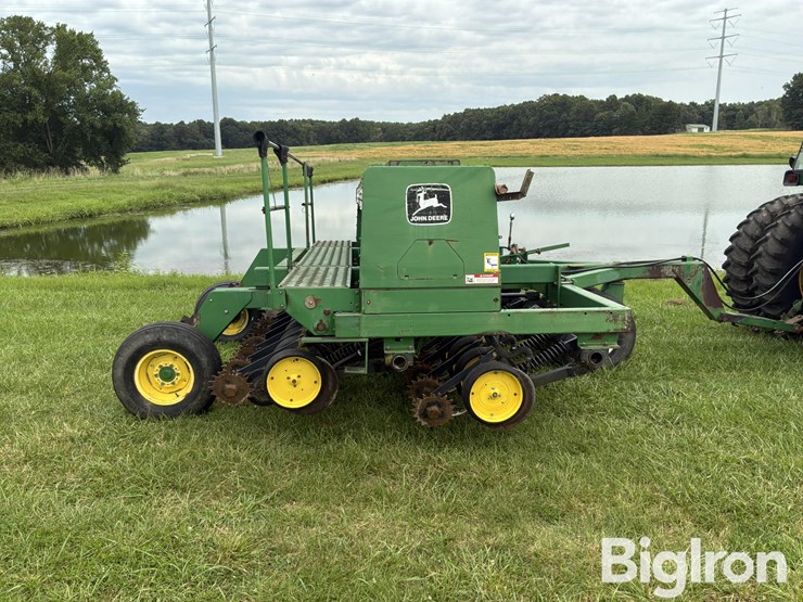 john-deere-750-image-4