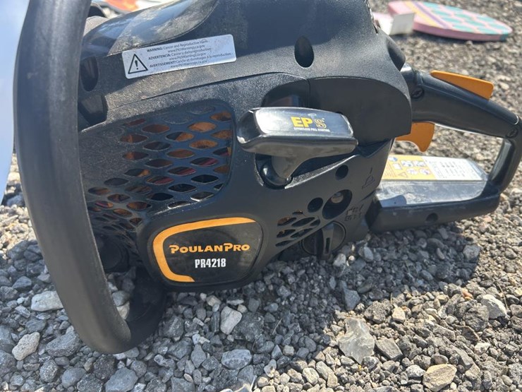 #200-•-poulanpro-pr4218-chain-saw-image-2