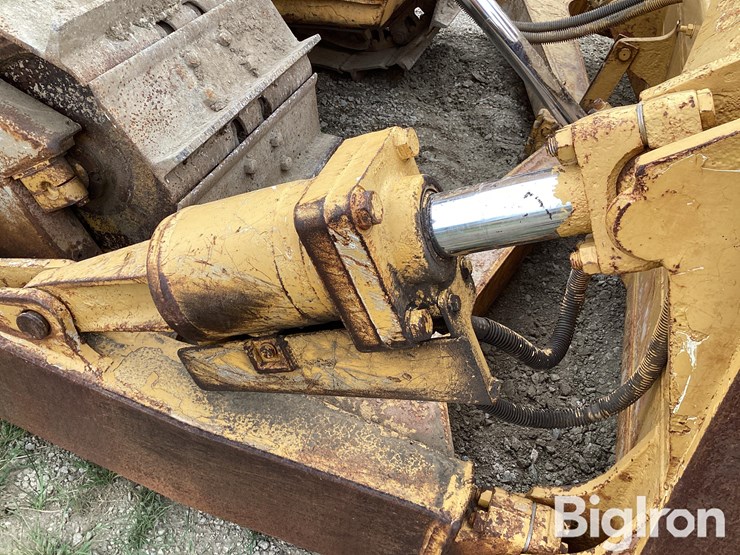 2017-caterpillar-d6n-xl-image-19