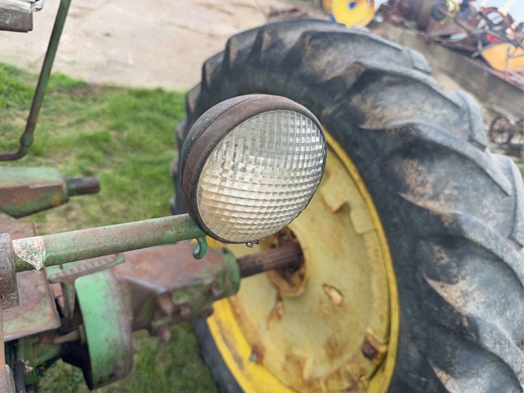 john-deere-b-image-37