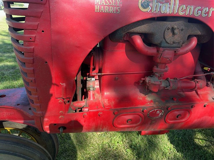 massey-harris-challenger-image-9