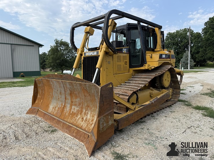 2004-caterpillar-d6r-xw-image-1