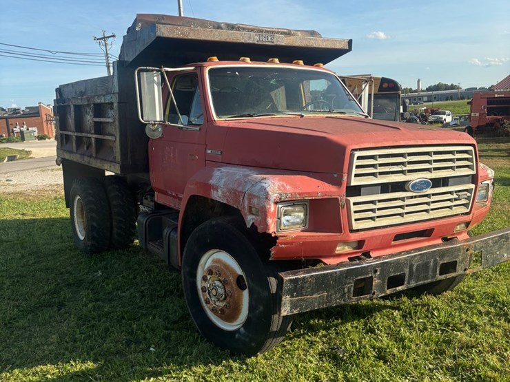 ford-f800-image-4