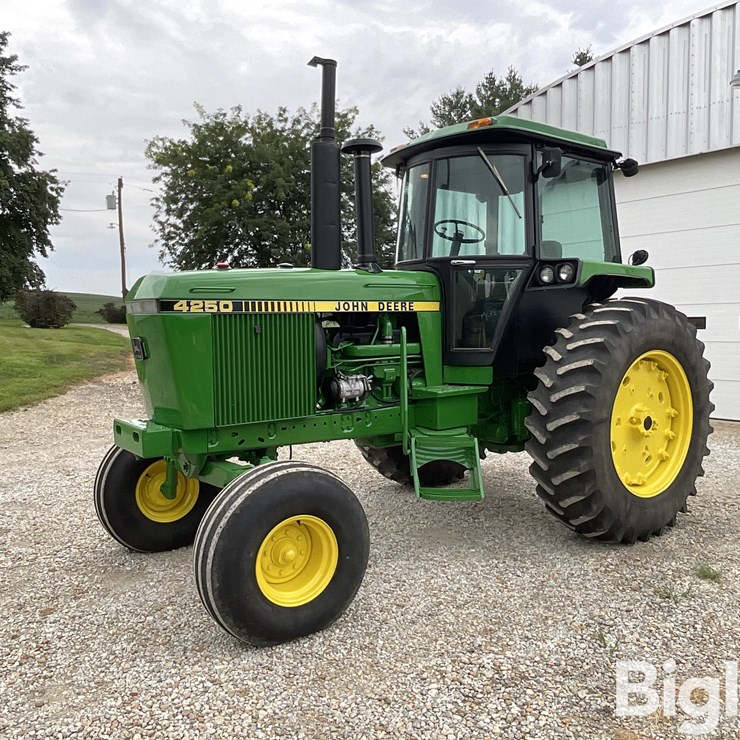 1984 JOHN DEERE 4250