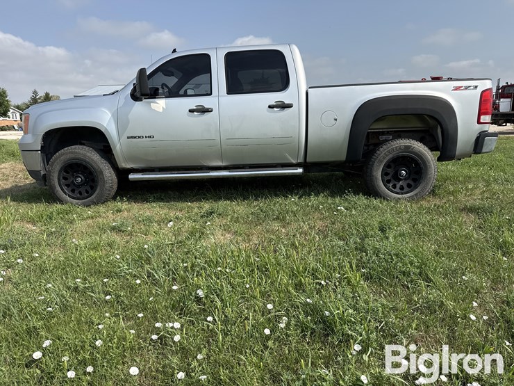 2012-gmc-2500-image-8