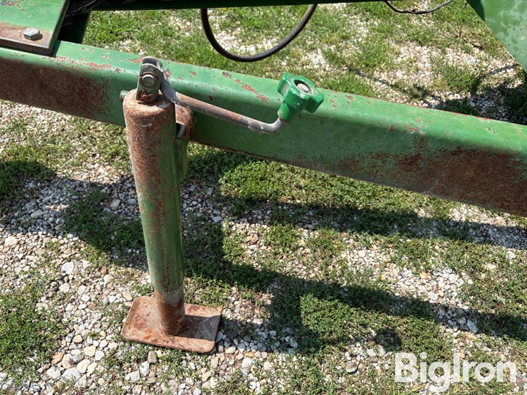 1979-john-deere-700-image-12