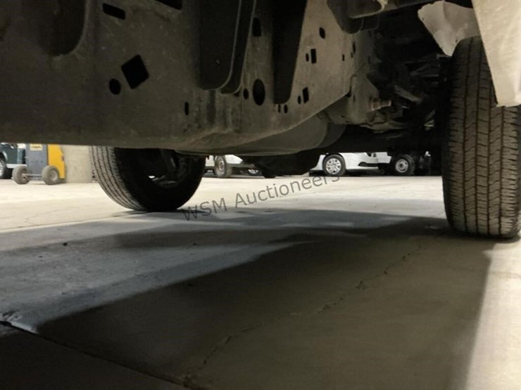 2020-ford-f150-image-25
