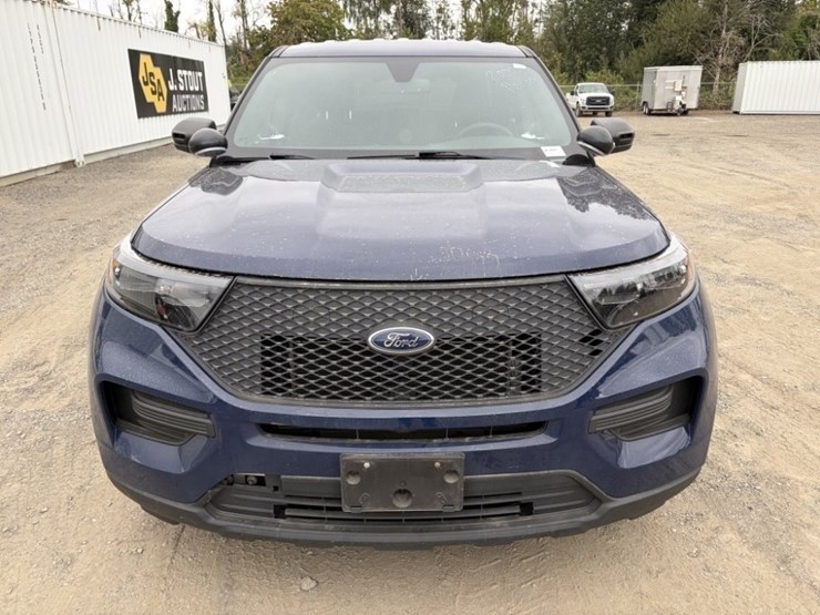 2020-ford-explorer-image-8
