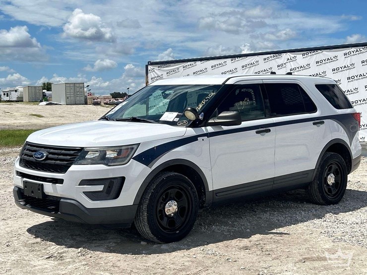2018-ford-explorer-image-1