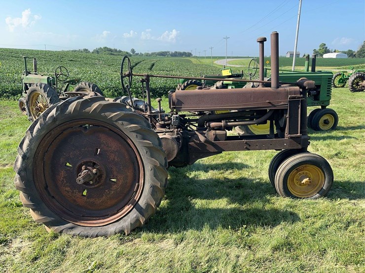 john-deere-b-image-6