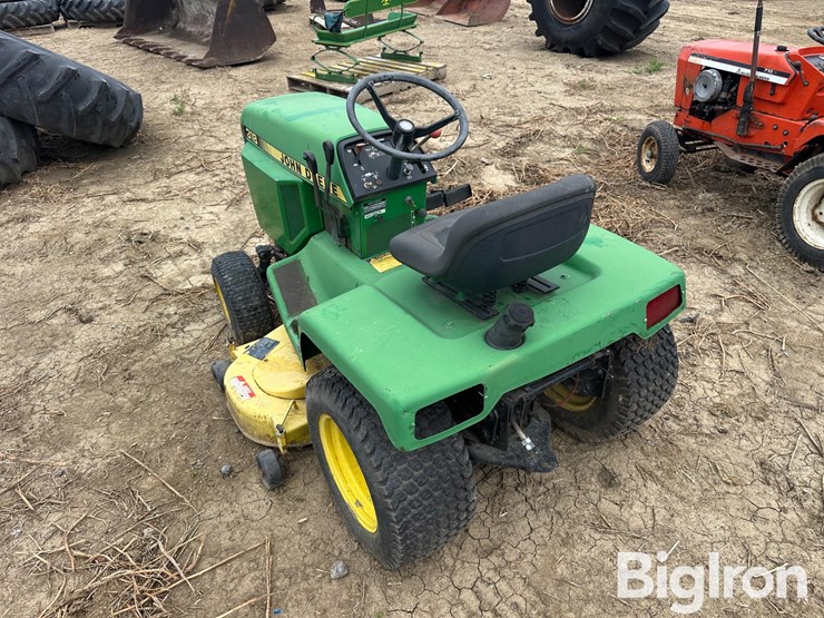 john-deere-318-image-7