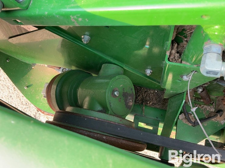 2017-john-deere-635f-image-14