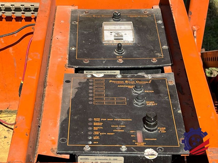 psc-arrowmaster-vi-1500-solar-powered-/-towable-arrow-board-image-25