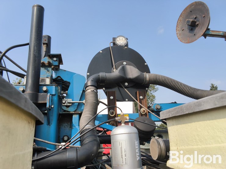 kinze-2600-image-20