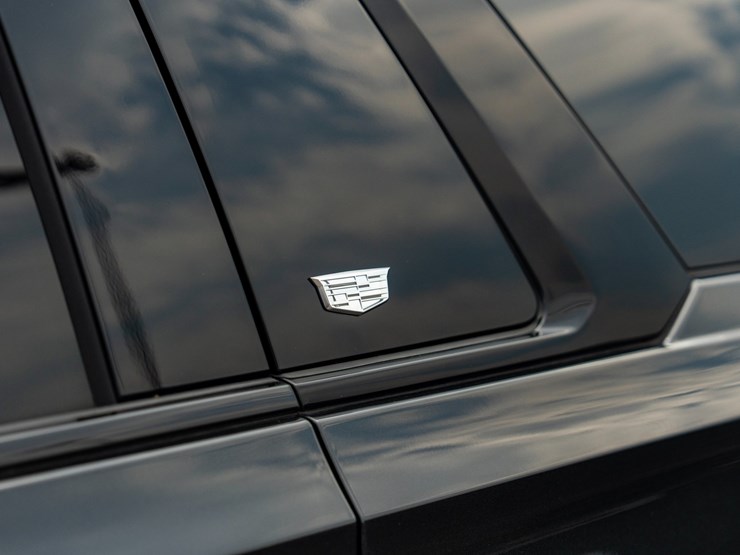 2024-cadillac-escalade-esv-image-24
