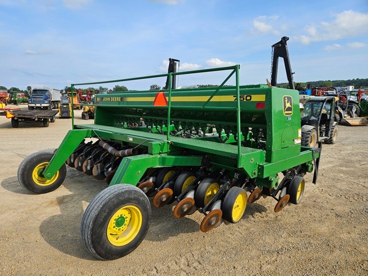 john-deere-750-image-5