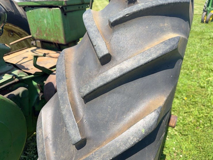 john-deere-70-image-15