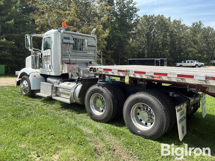2013-peterbilt-388-image-9