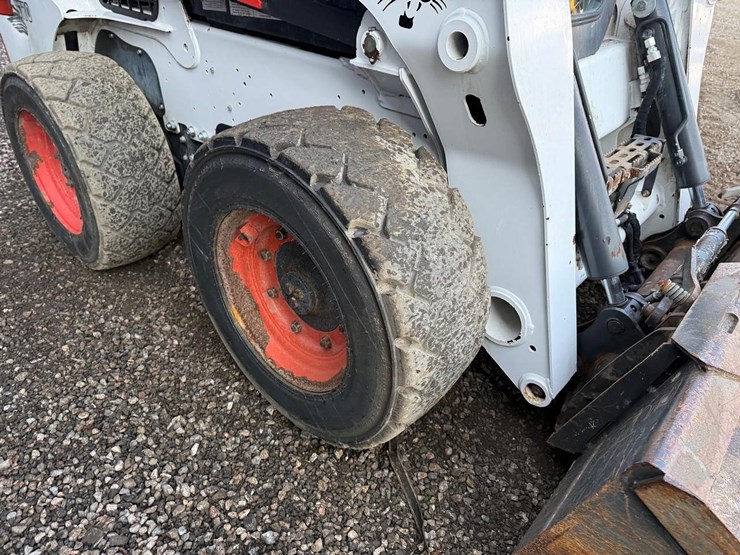 2023-bobcat-s770-image-12