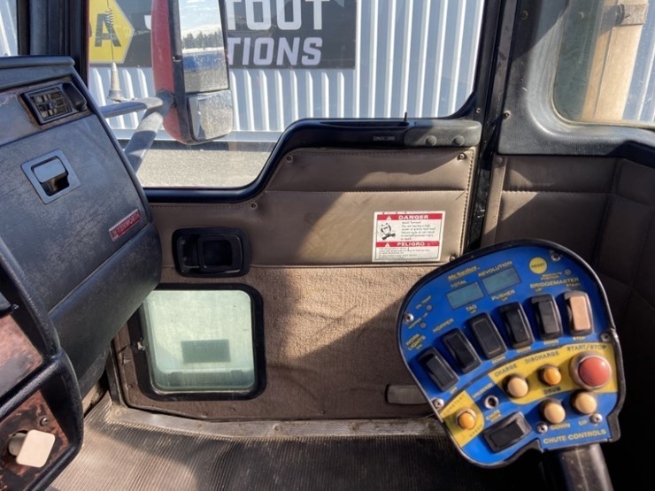 2004-kenworth-w900-image-13