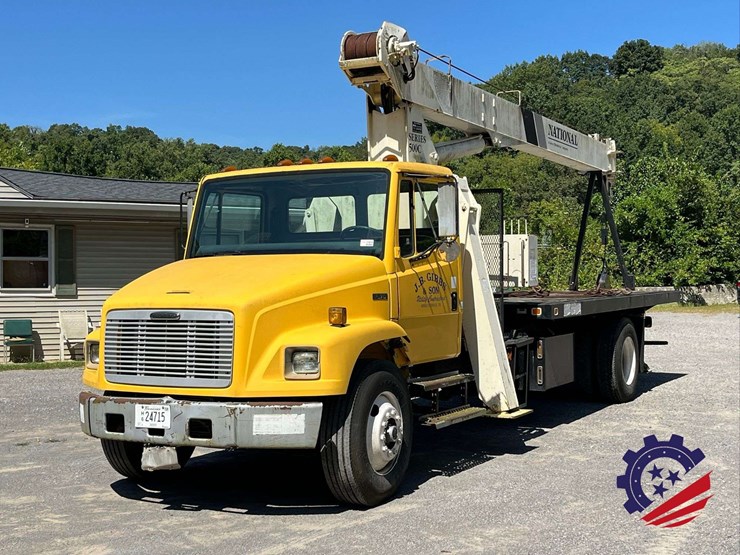 1999-freightliner-fl70-image-12