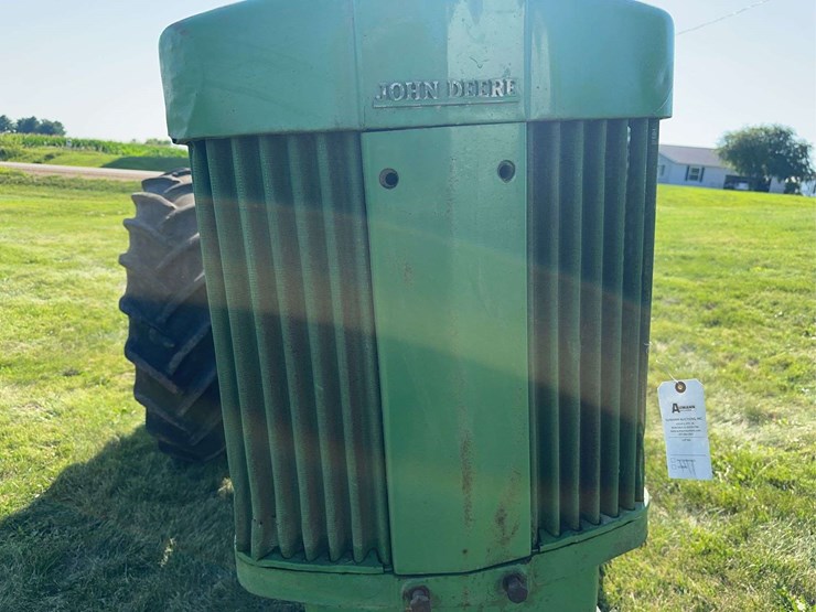 john-deere-70-image-42