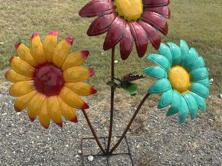 #165-•-metal-art---large-flower-arrangment-w/butterfly-image-1